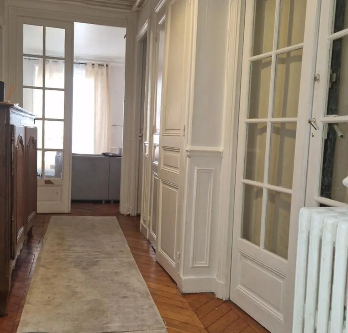 Paris Cosy House Tour Eiffel Apartment 0*,  France